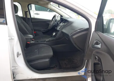 2016 Ford Focus Se z USA, uszkodzony, nr VIN 1FADP3F21GL207860